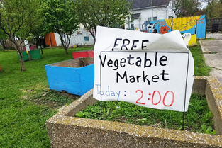 Orbit_four_columns_vegsign