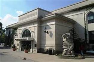 Orbit_four_columns_urbana_free_library
